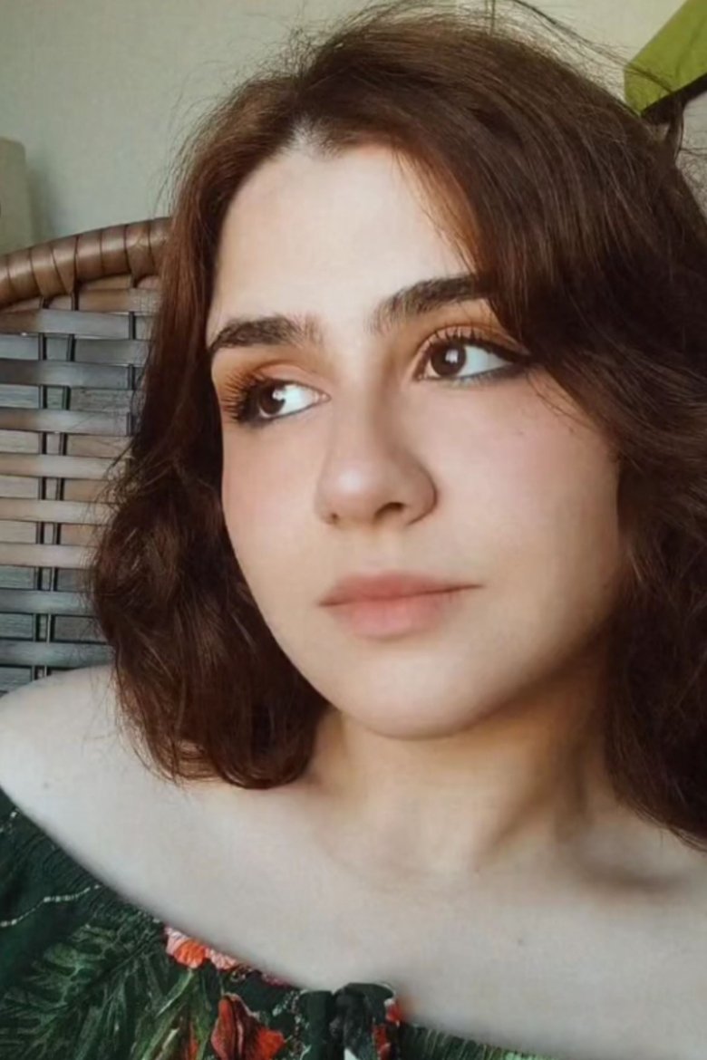 Portrait of Laís Queiroz Torres