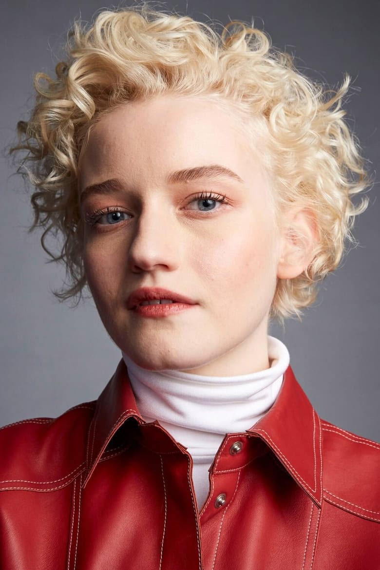 Portrait of Julia Garner