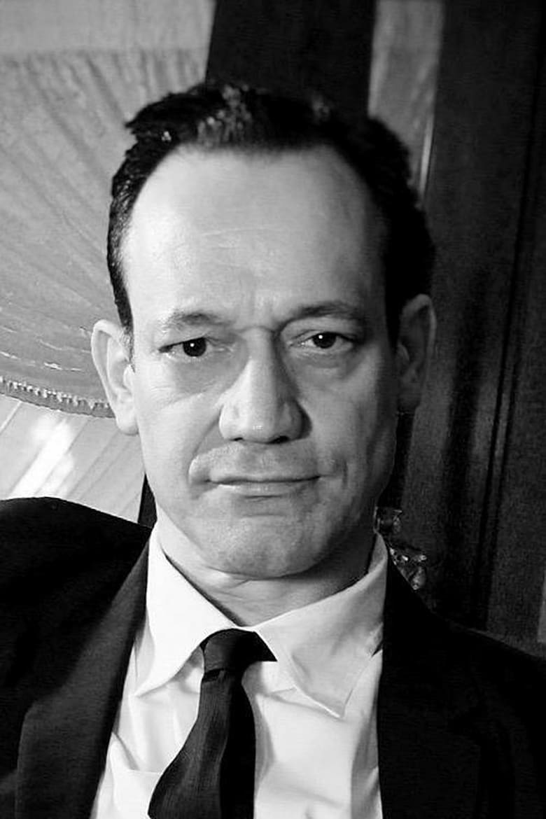 Portrait of Ted Raimi