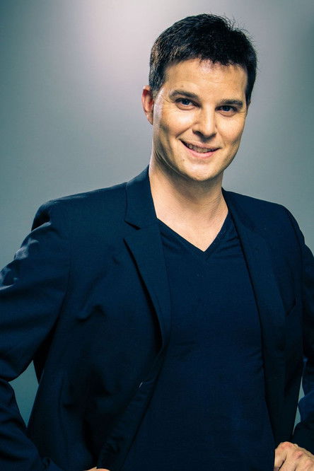 Portrait of Jonathan Roberts