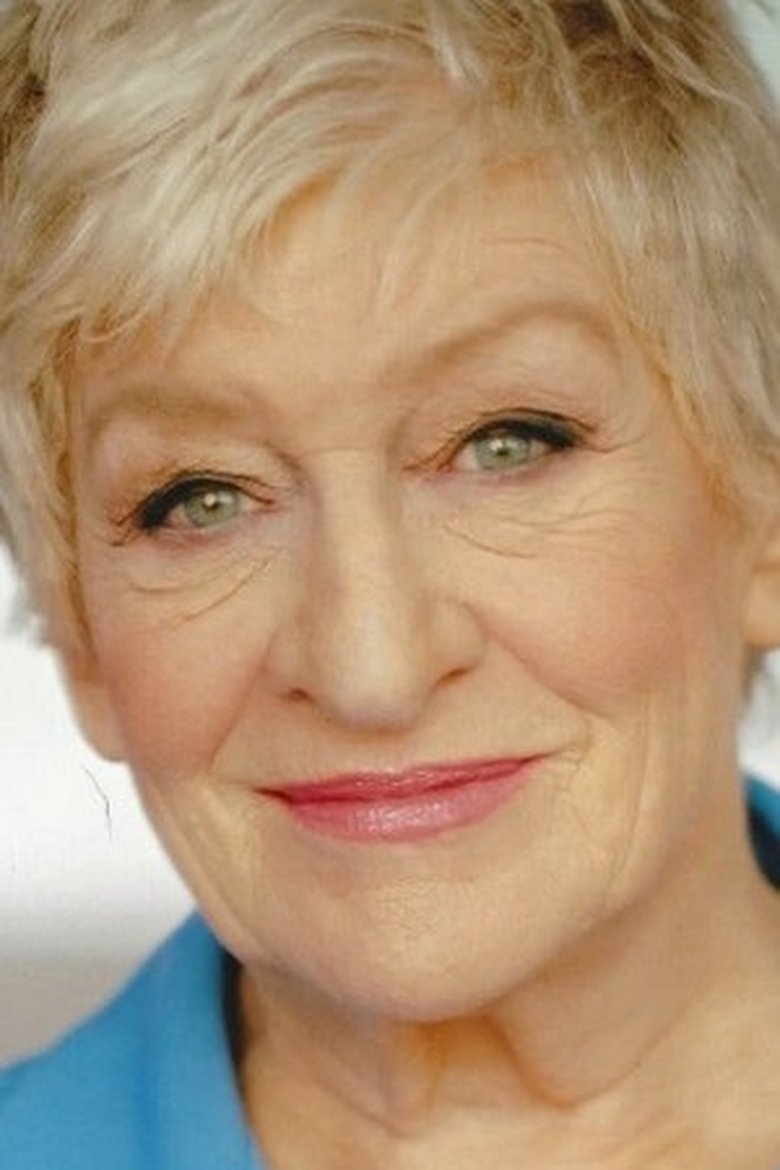 Portrait of Pam Hyatt
