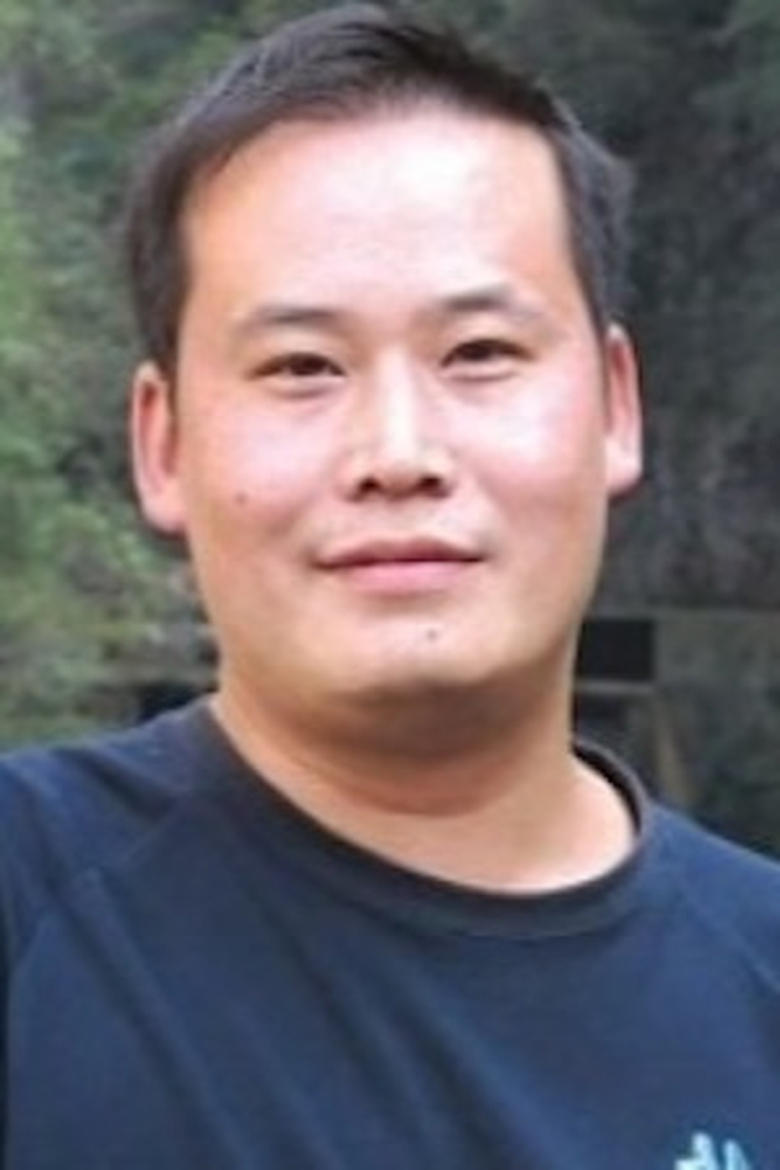 Portrait of Jianghong Xiao