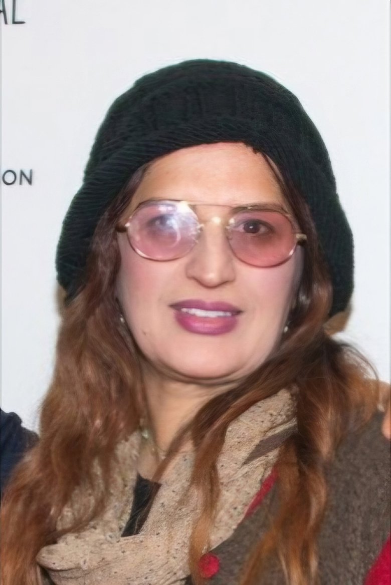 Portrait of Parisa Bakhtavar