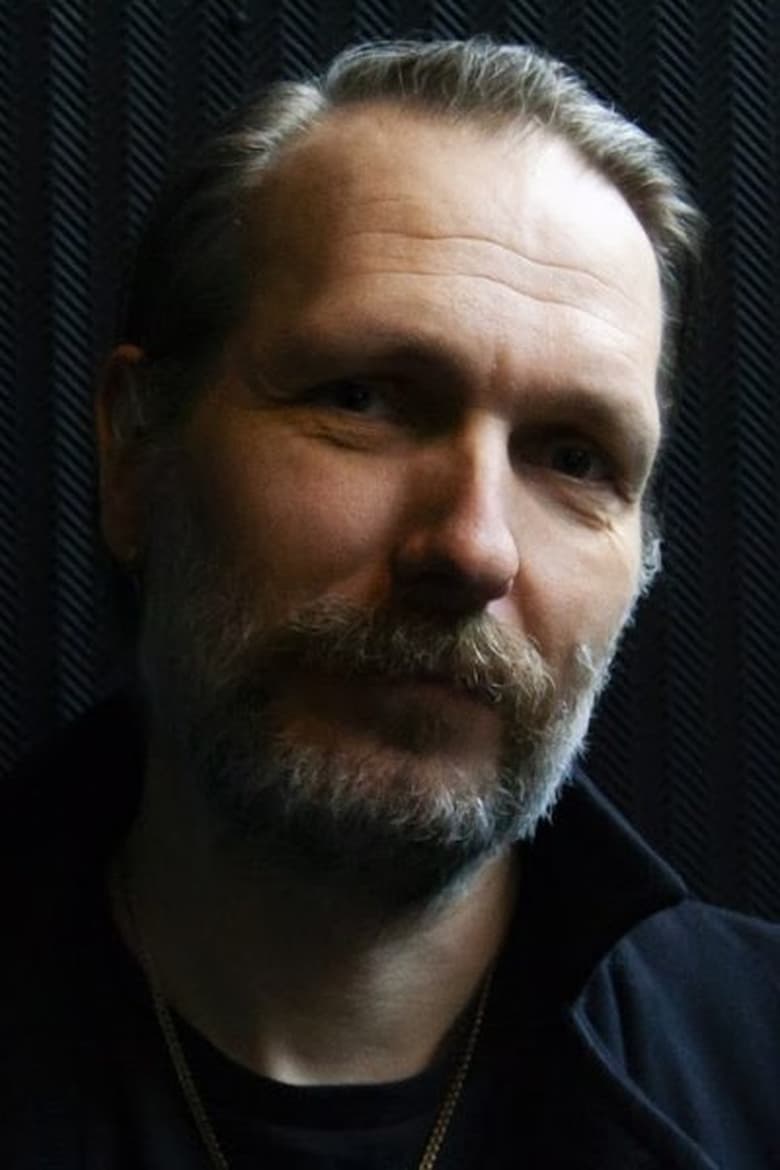 Portrait of Mikkel Hess