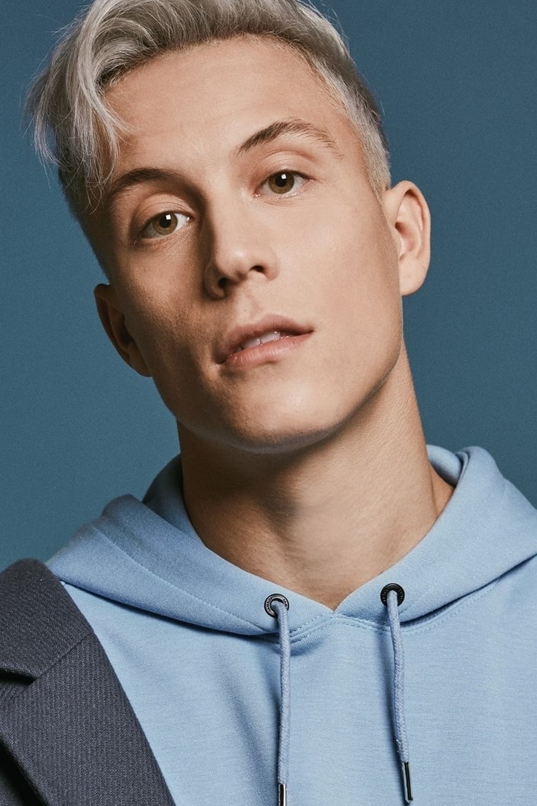 Portrait of Loïc Nottet