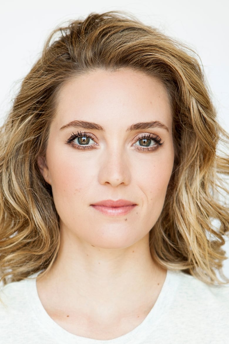 Portrait of Evelyne Brochu