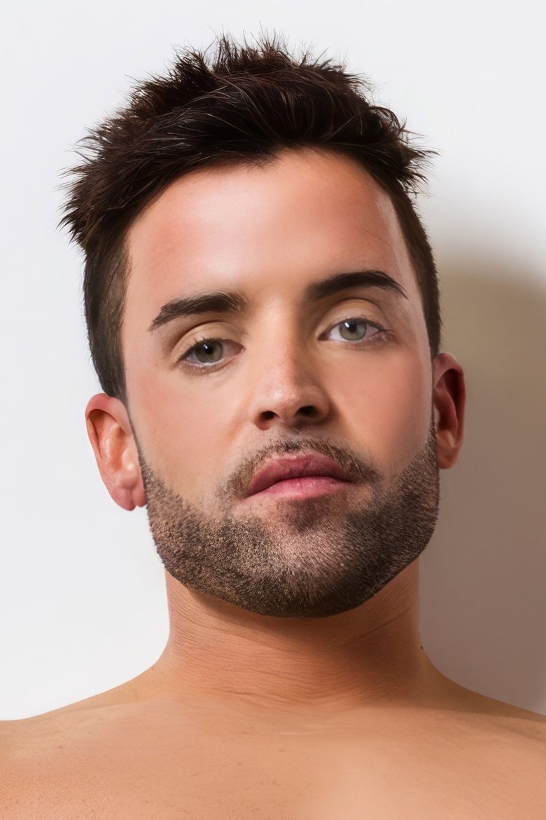 Portrait of Alex Neveo