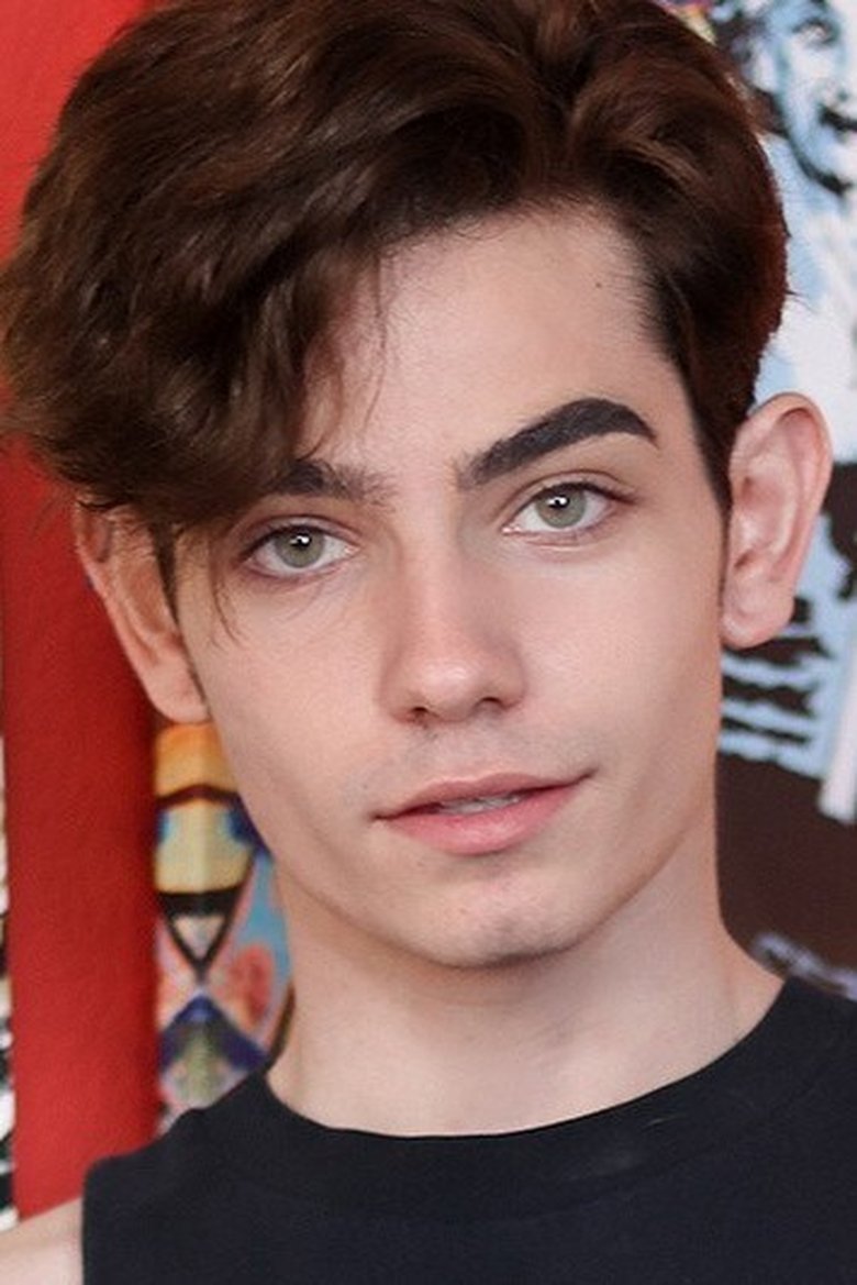 Portrait of Eli Bennet