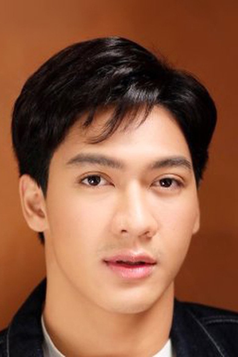 Portrait of Rawidcha Panjawit