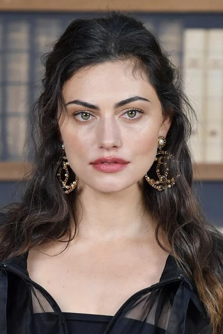 Portrait of Phoebe Tonkin