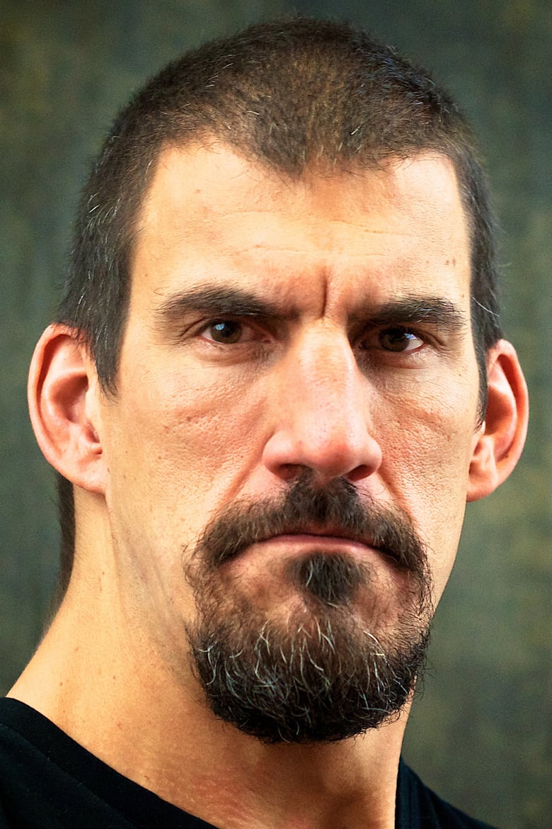 Portrait of Robert Maillet