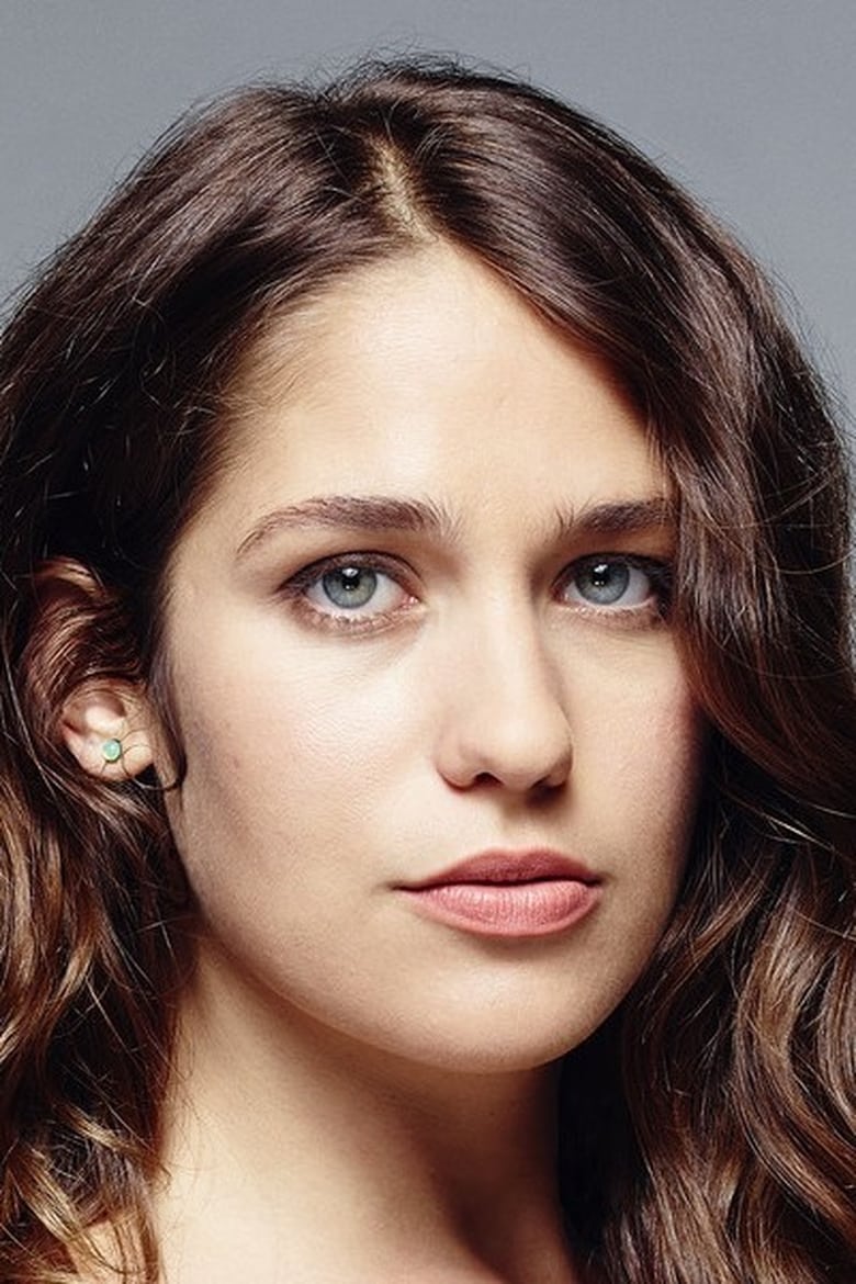 Portrait of Lola Kirke