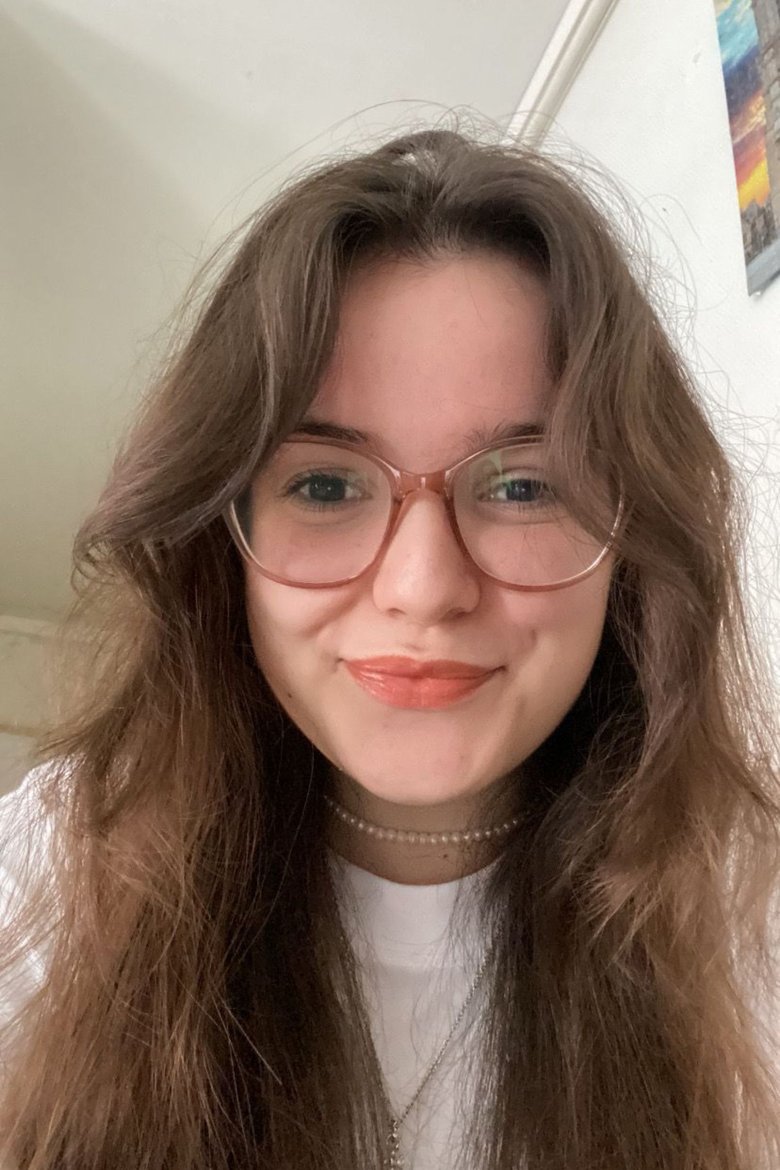 Portrait of Tess Defretin