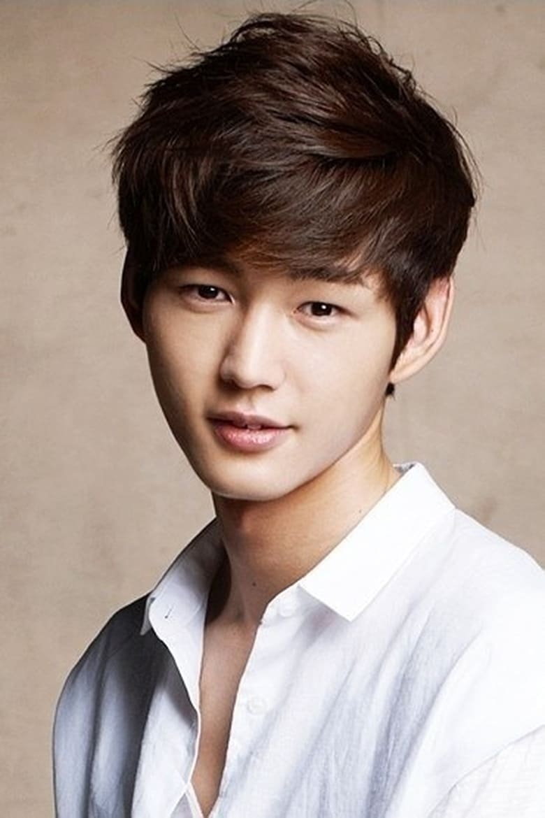 Portrait of Lee Won-keun