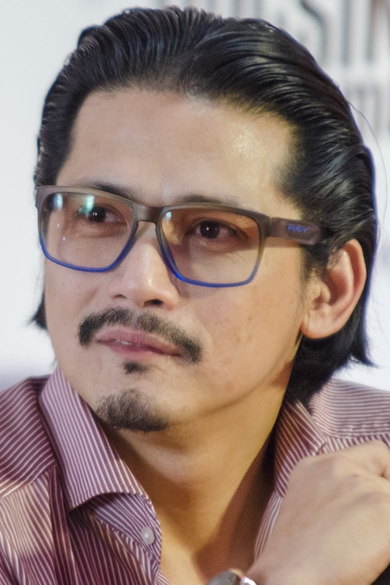 Portrait of Robin Padilla