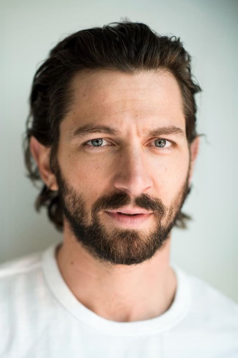 Portrait of Michiel Huisman