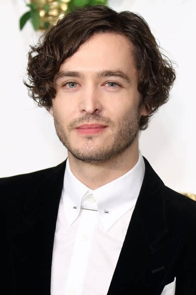 Portrait of Alexander Vlahos