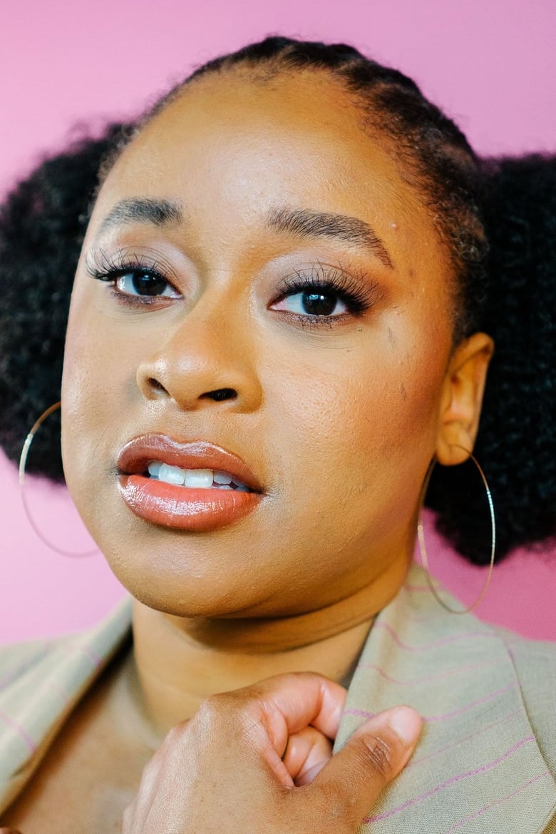 Portrait of Phoebe Robinson