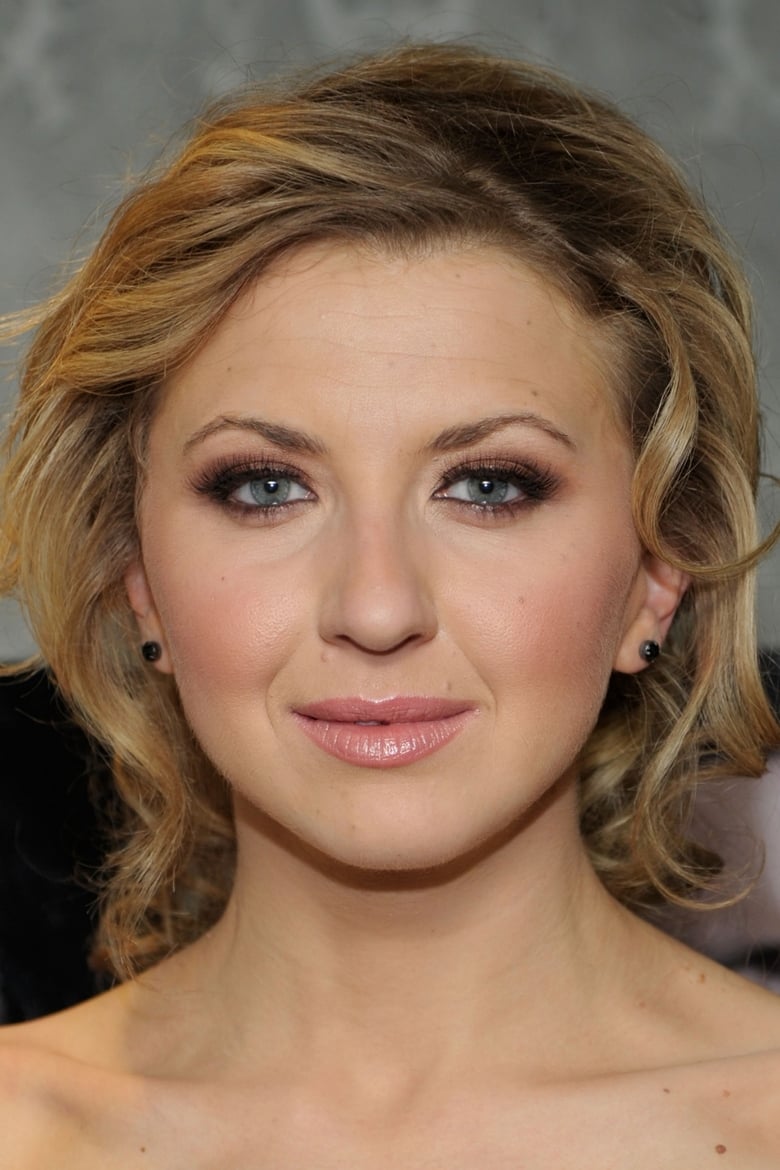 Portrait of Nina Arianda