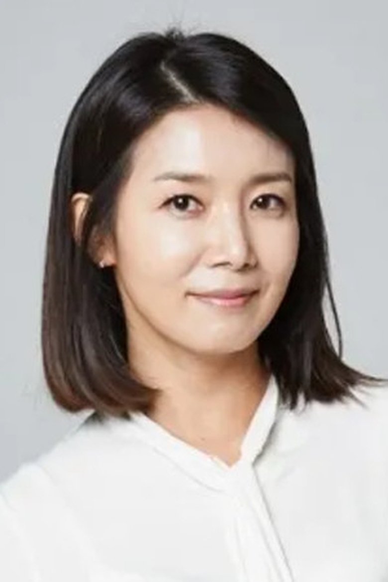 Portrait of Yoon Ji-sook