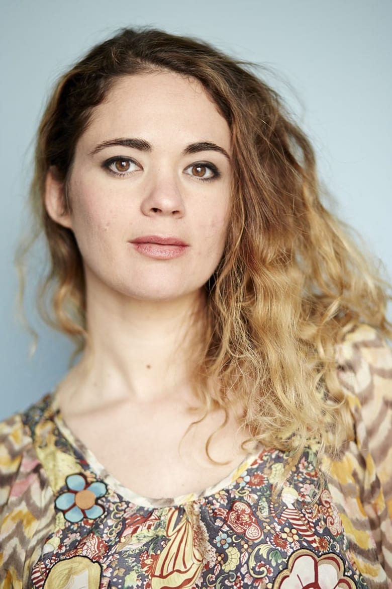 Portrait of Chloé Renaud