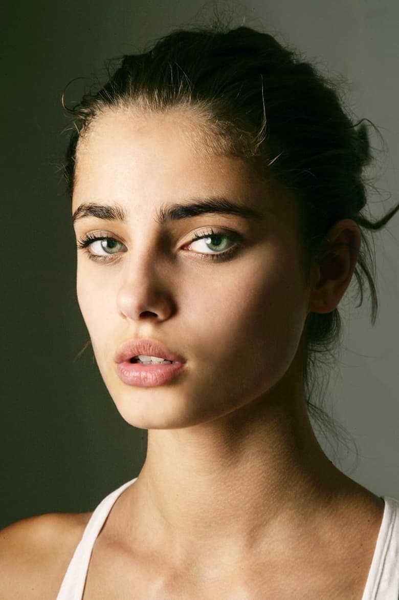 Portrait of Taylor Hill