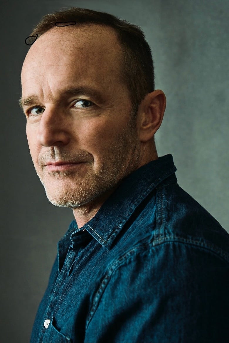 Portrait of Clark Gregg