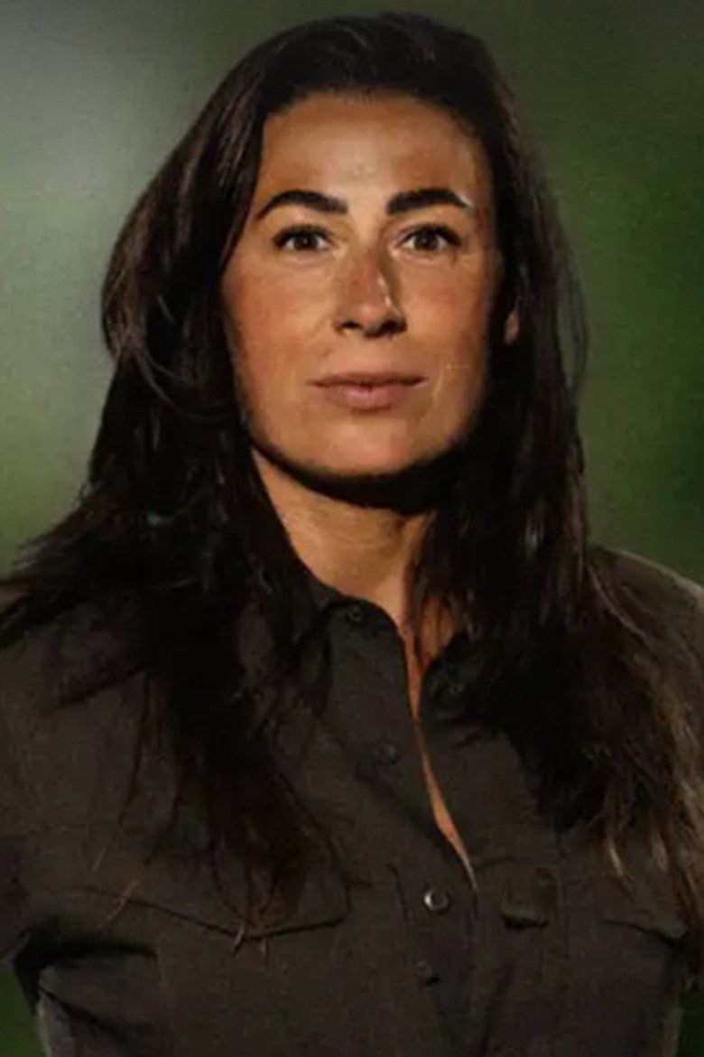 Portrait of Hannah Vreugdenhil